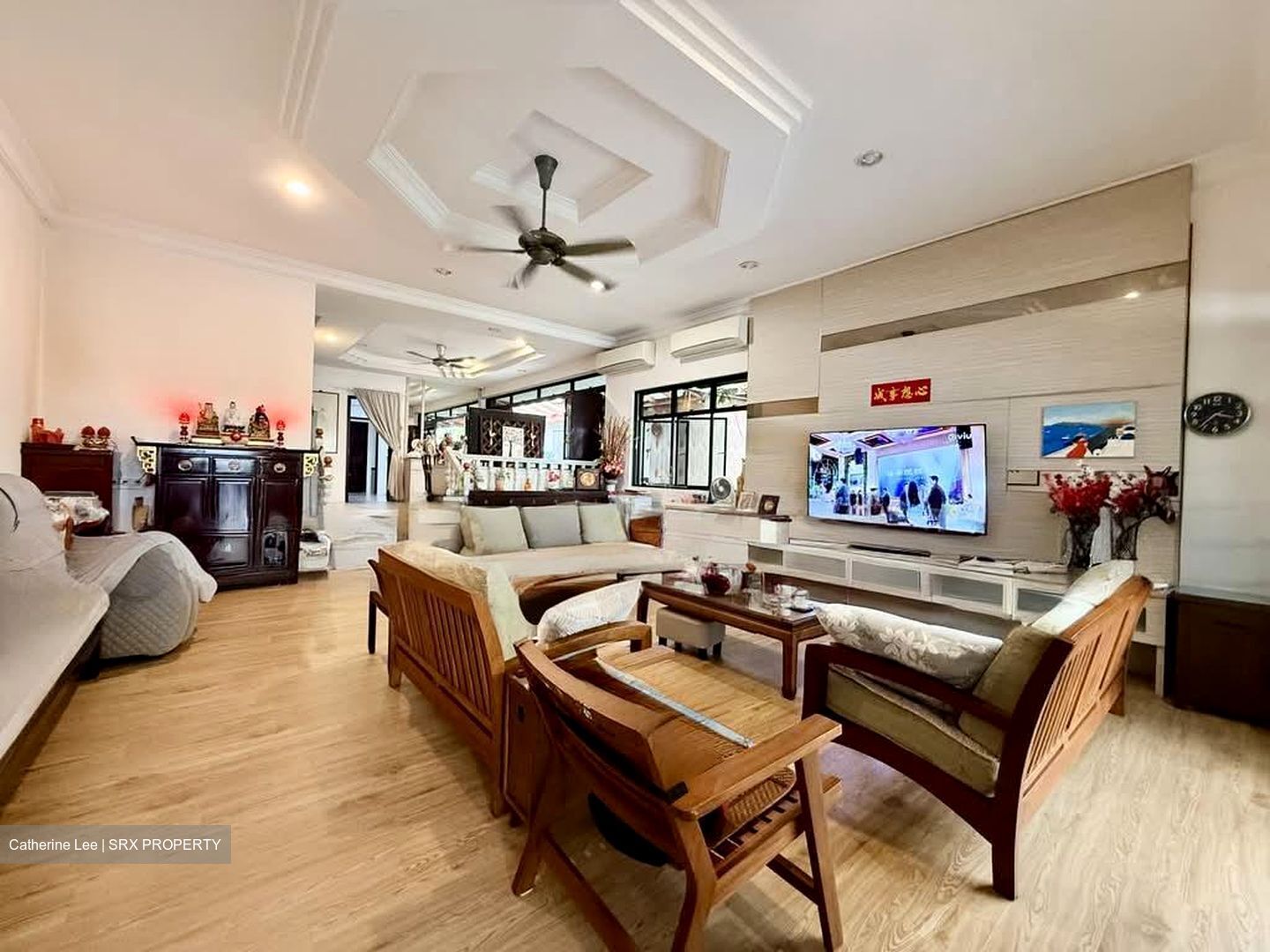 Phillips Avenue (D19), Terrace #570640861
